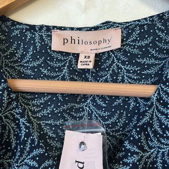Philosophy Blue Patterned Top - Picture 4 of 4